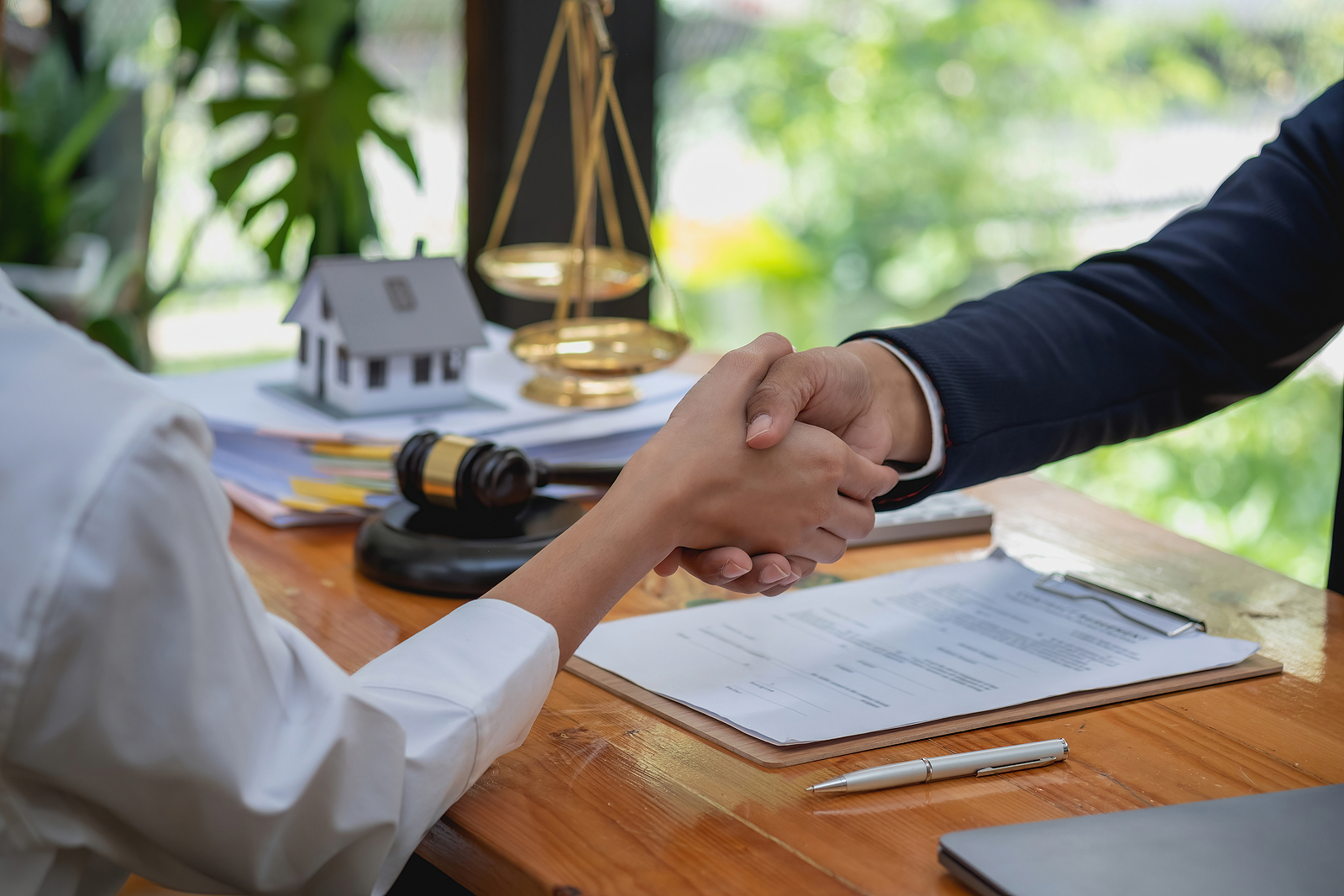 When Should I Contact a Workers’ Compensation Lawyer?